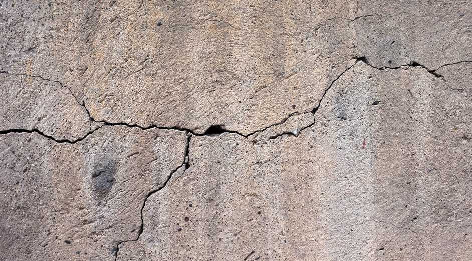 Poškozený beton odstraňtě až ke zdravému jádru, pixabay.com